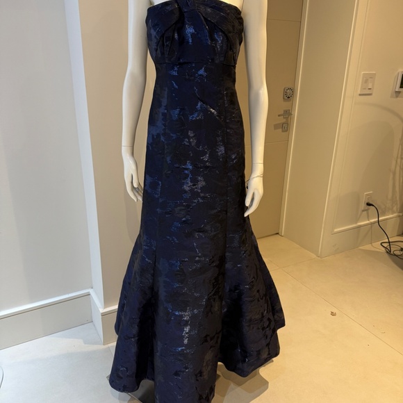 Aidan Mattox Damask gown - Picture 5 of 5